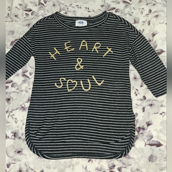 ⚠️Free bundle item- striped shirt - Picture 7 of 7